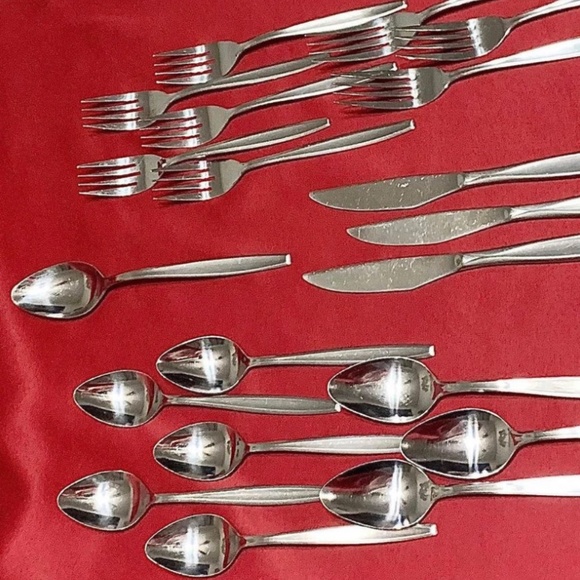 Imperial Stainless Steel Silverware Set.  Beautiful Set for the Dinner Table - Picture 6 of 8